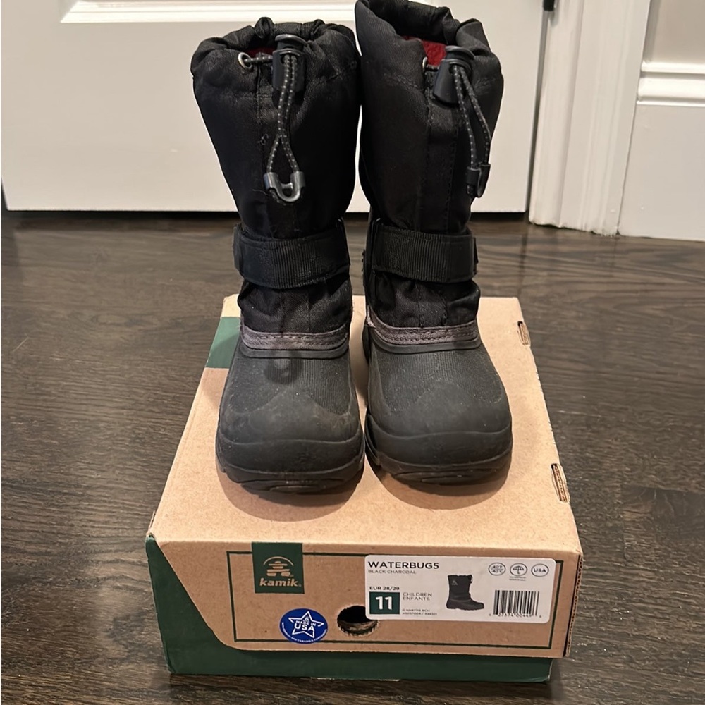 Black Kamik wsterbug5 snow boots. VGUC. Rarely worn. Size 11c